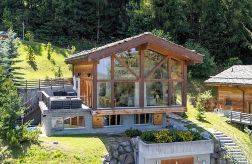 La Tzoumaz Ski Chalet | Wonderful 4-bedroom chalet in enchanting La Tzoumaz for your getaway