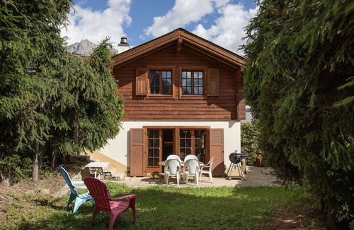 Ovronnaz House | Wonderful private villa for 6 guests with WIFI, TV and terrace