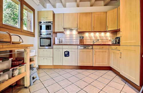 Ovronnaz House | Wonderful private villa for 6 people with WIFI, TV, balcony, pets allowed and panoramic view