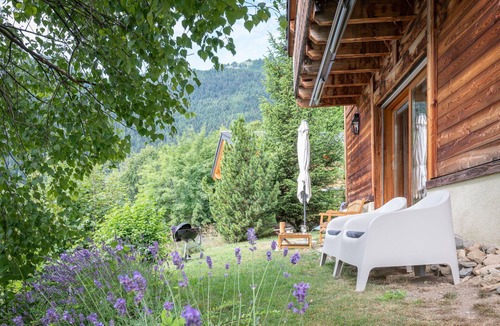 Ovronnaz House | Wonderful private villa for 6 people with WIFI, TV, balcony, pets allowed and panoramic view