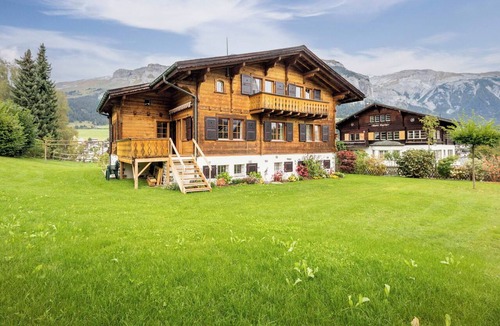 Flims House | Wonderful private villa for 11 people with WIFI, TV, balcony and panoramic view