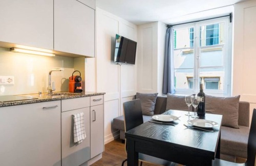 Niederdorf Apartment | ZH Gasse 2 – HITrental Schmidgasse Apartment by Interhome