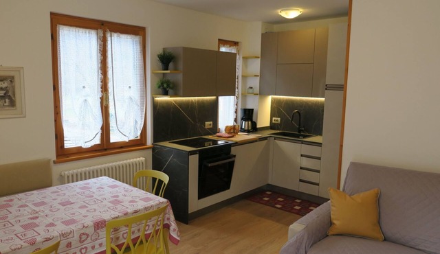 2-stöckige Wohnung mit privatem Garten by Interhome
