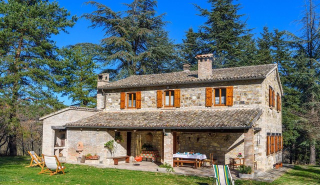 4 bedroom beautiful home in Acqualagna in Acqualagna
