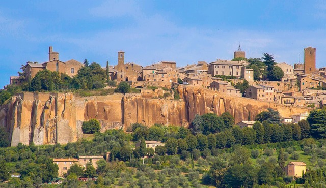 6 bedroom accommodation in Collazzone PG in Collazzone PG