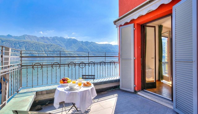 76 the lake house Venere, Melide, Switzerland