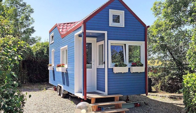 A true tiny house on wheels – perfect for holiday and temporary living in Satow