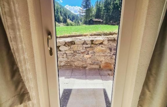 Alleinstehende, idyllische Wohnung an guter Lage!