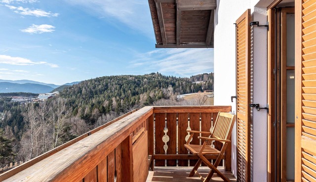 Alpin Farm Linde: Mountain Views, Shared Garden & Wi-Fi on a South Tyrolean Farm in Collalbo