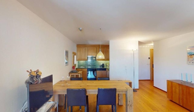 Apartment Arsa 28 - Stilvolle Wohnung mit Seeblick in Silvaplana by Interhome