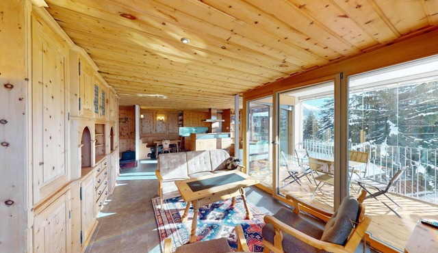 Apartment Chalcherin - Elegant Holiday Apartment with Swiss Pine in Celerina