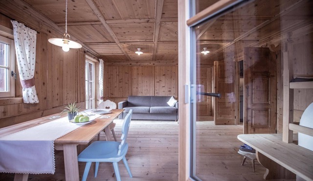 Apartment 'Ciasa Somuer - Stöa' with Mountain View, Private Terrace, and Wi-Fi in Pieve di Marebbe