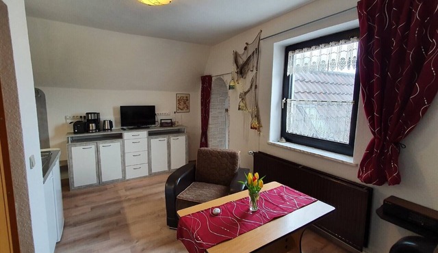 Apartment 'Hiddenseeblick 1' with Sea View, Shared Terrace and Wi-Fi in Dranske
