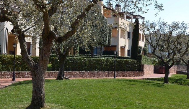 Apartment near Lake Garda with Pool