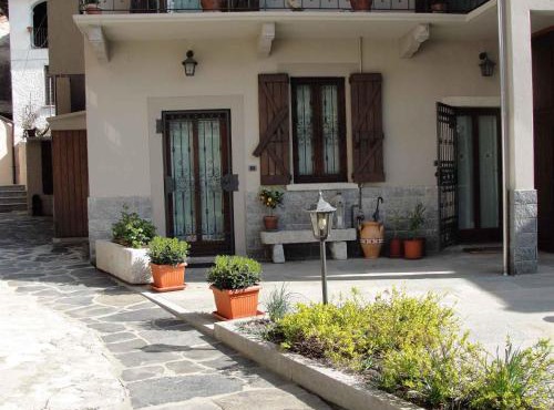 Apartment Madonna Del Sasso - Piemont 22867 in Madonna del Sasso
