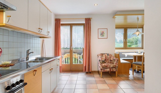 Apartment Mohnblume 16 with Mountain View and Wi-Fi in Santa Valburga