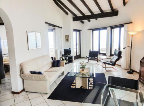 Apartment Residenza Miralago Apt- C25 by Interhome