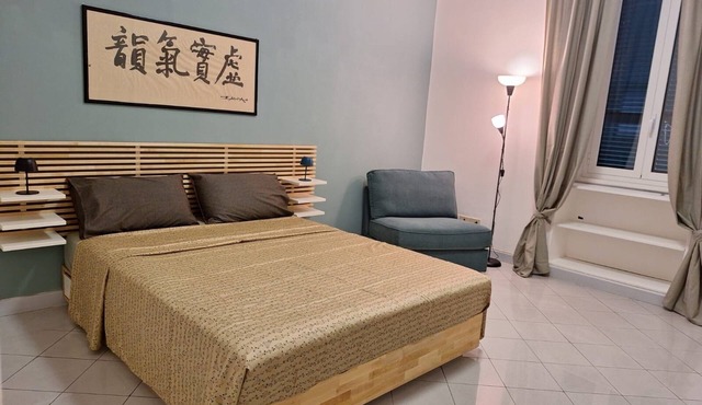 Apartment within walking distance of the Vatican Museums. Central and served by transportation and metro in Roma