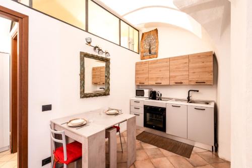 Appartamenti in Centro Storico a 15 min Dal Lago d'Iseo - Free Wi-Fi - AC
