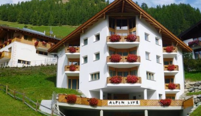 Appartements Alpin Live, (Samnaun-Laret) by Interhome