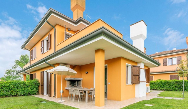 Beach front home in Albarella RO in Albarella RO