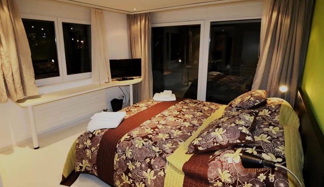 Beautiful apartment for 8 people with WIFI and balcony