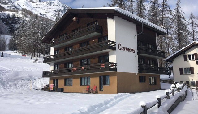 Beautiful apartment for 5 guests with WIFI, TV and balcony
