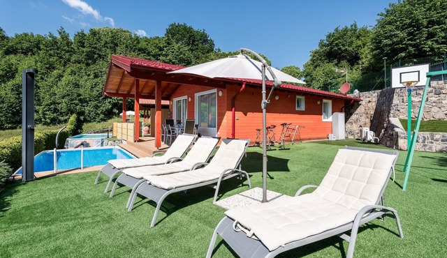 Beautiful home in Solto Collina BG with WiFi