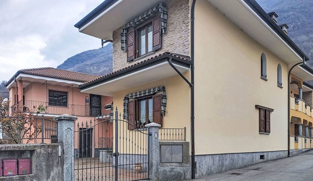Beautiful apartment for 5 guests with WIFI, TV and terrace in Premosello-chiovenda