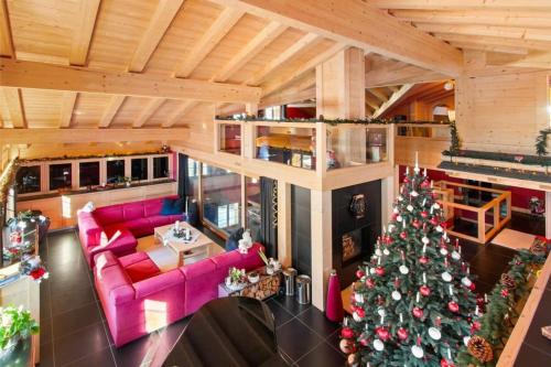 Beautiful Modern Chalet in the Nature Gstaad Region