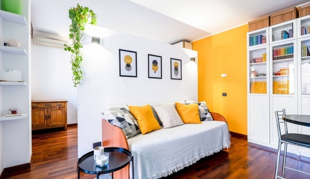 Bright and Quiet home with Terrace - M3 Lodi 10min