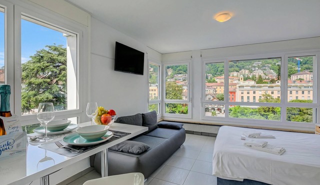 Casa Cupido Locarno Walk to Lake & Centre, Locarno, Switzerland