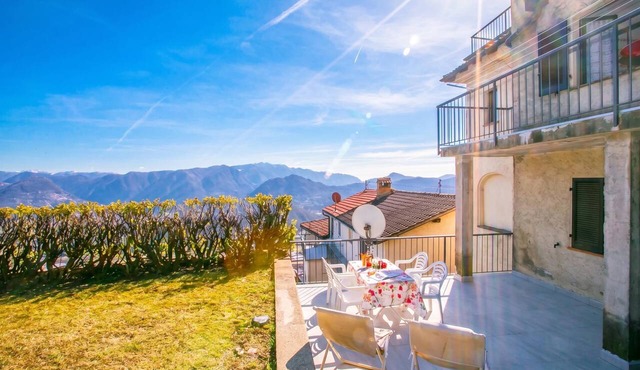 Chalet Cademario Lake-View 3BR Duplex, Cademario, Switzerland