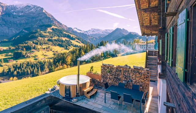 Chalet Rösi | Holiday apartment with hot tub in the mountains