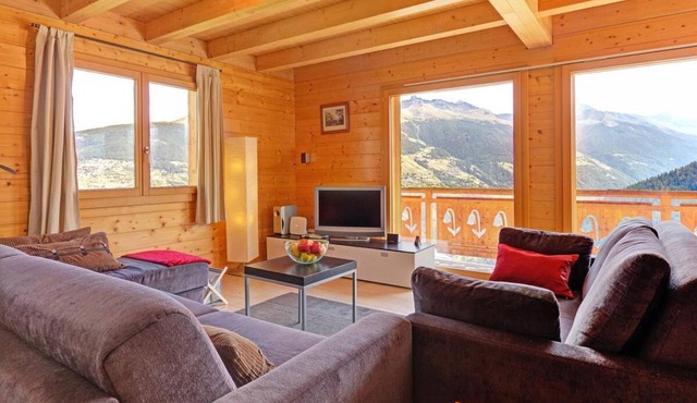 Chalet, sauna, balcony, fireplace or stove, parking, tv, 135m², Thyon