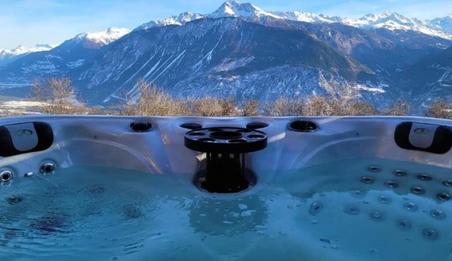 Chalet with Breathtaking Valley View