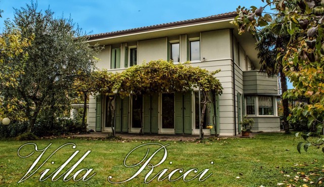 Charming and refined private Villa with big garden in Arco