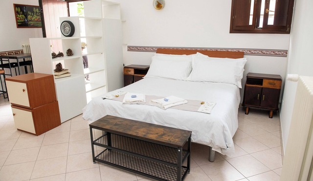 CHARMING STUDIO APARTMENT IN IMOLA WITH MANY AMENITIES. NEAR THE RACETRACK AND THE HISTORIC DOWNTOWN in Imola