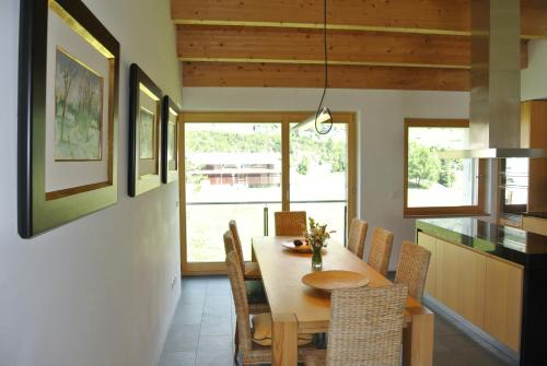 Chesa La Montanella - Ferienwohnung, Maloja