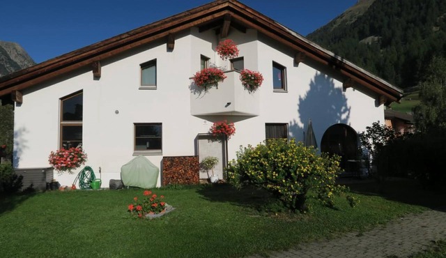 Chesa Valetta Fam. Schläpfer in Bever