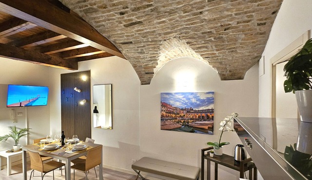 City Heart Cozy apartment In old town Desenzano