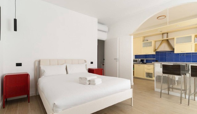 Comfortable 40m2 studio flat, ideal for 3 people, located on the third floor of a building with lift.The accommodation is located a stone's throw from Famagusta, characterized by a strong residential and student vocation, offering a quiet environment, gr in Milan