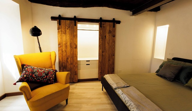 Comohausbnb is an apartment 10 minutes from Lake Como and 2 from the mountains! in garzeno