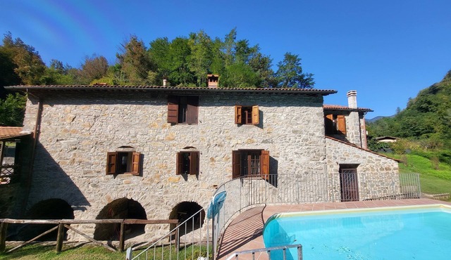 Converted Mill, Riverside, Pure peace! Walk to village. WIFI in Coreglia Antiminelli