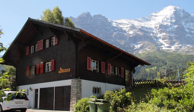 Cosy 21/2 room apartment, with a beautiful view of the mountains