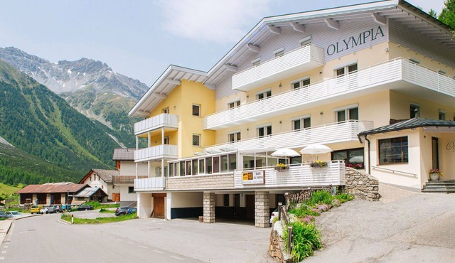 Cosy apartment for 3 people with WIFI, terrace, pets allowed and panoramic view