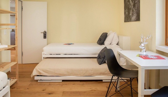 Cosy apartment for 4 guests with WIFI, pool, TV, balcony and panoramic view in Falera
