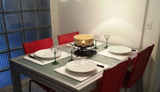 Cosy apartment for 4 people with WIFI, TV, balcony and parking