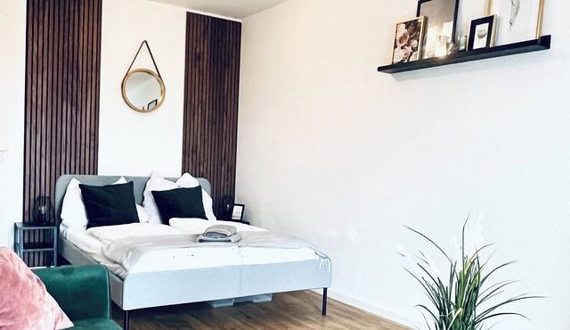Cozy studio with kitchen, Netflix & panoramic views near the city in Erfurt