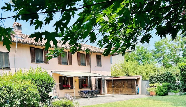 Garden House, a Quiet Retreat Just 30 Minutes from Milan